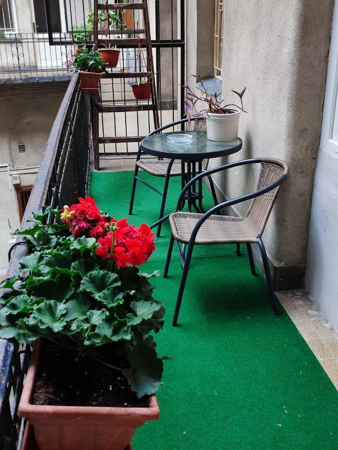 A Quiet Place In The Heart Of The City Budapest Exteriör bild
