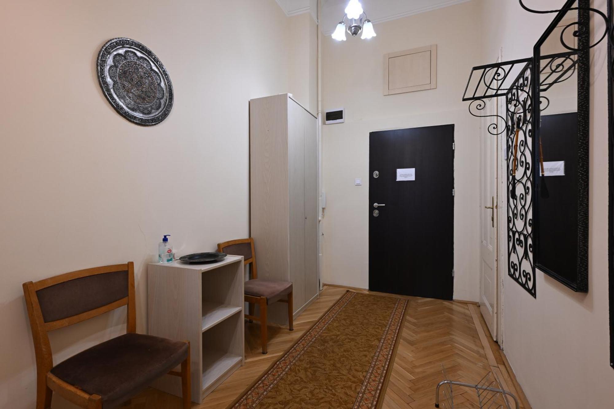 A Quiet Place In The Heart Of The City Budapest Exteriör bild