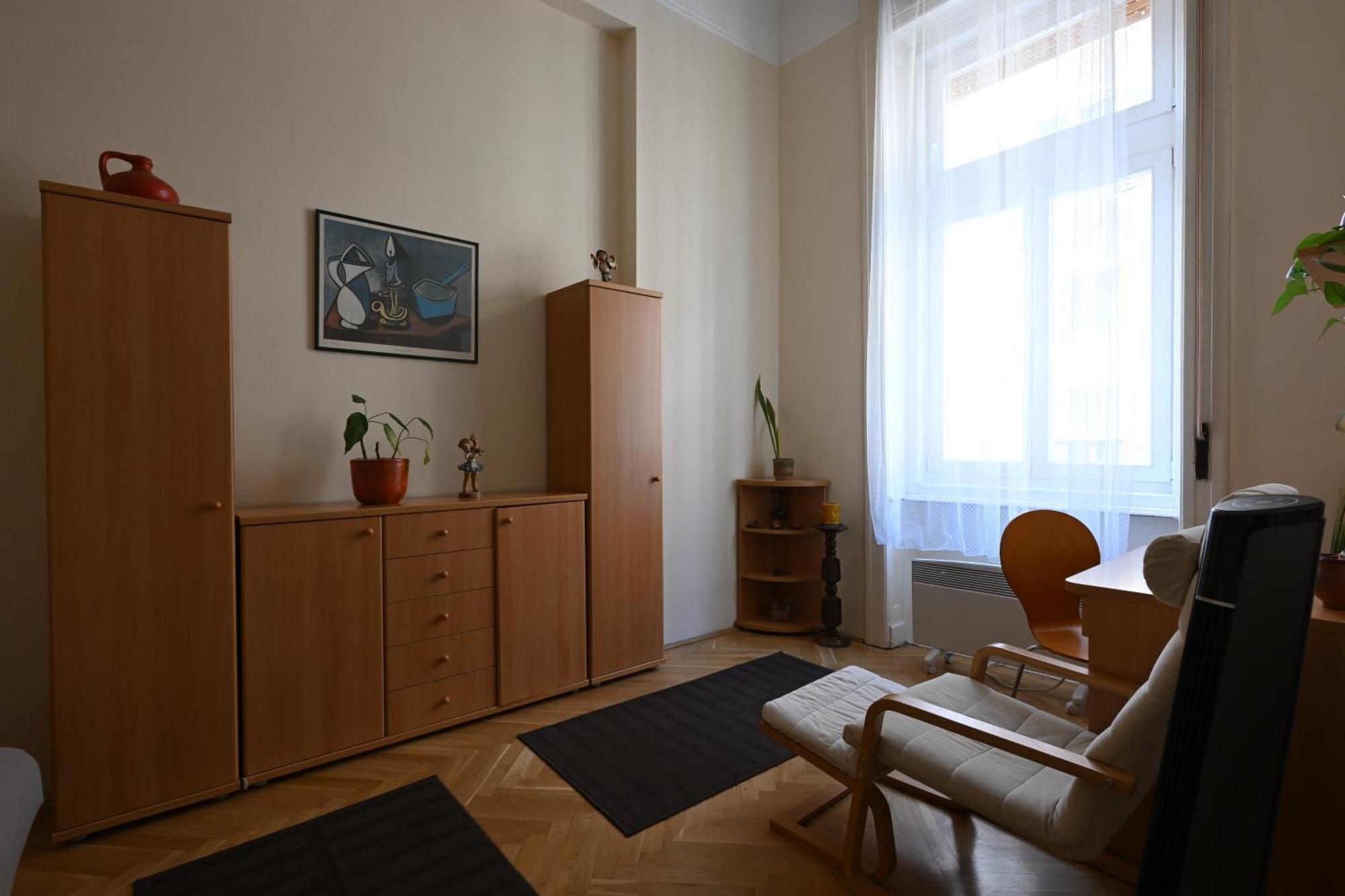 A Quiet Place In The Heart Of The City Budapest Exteriör bild