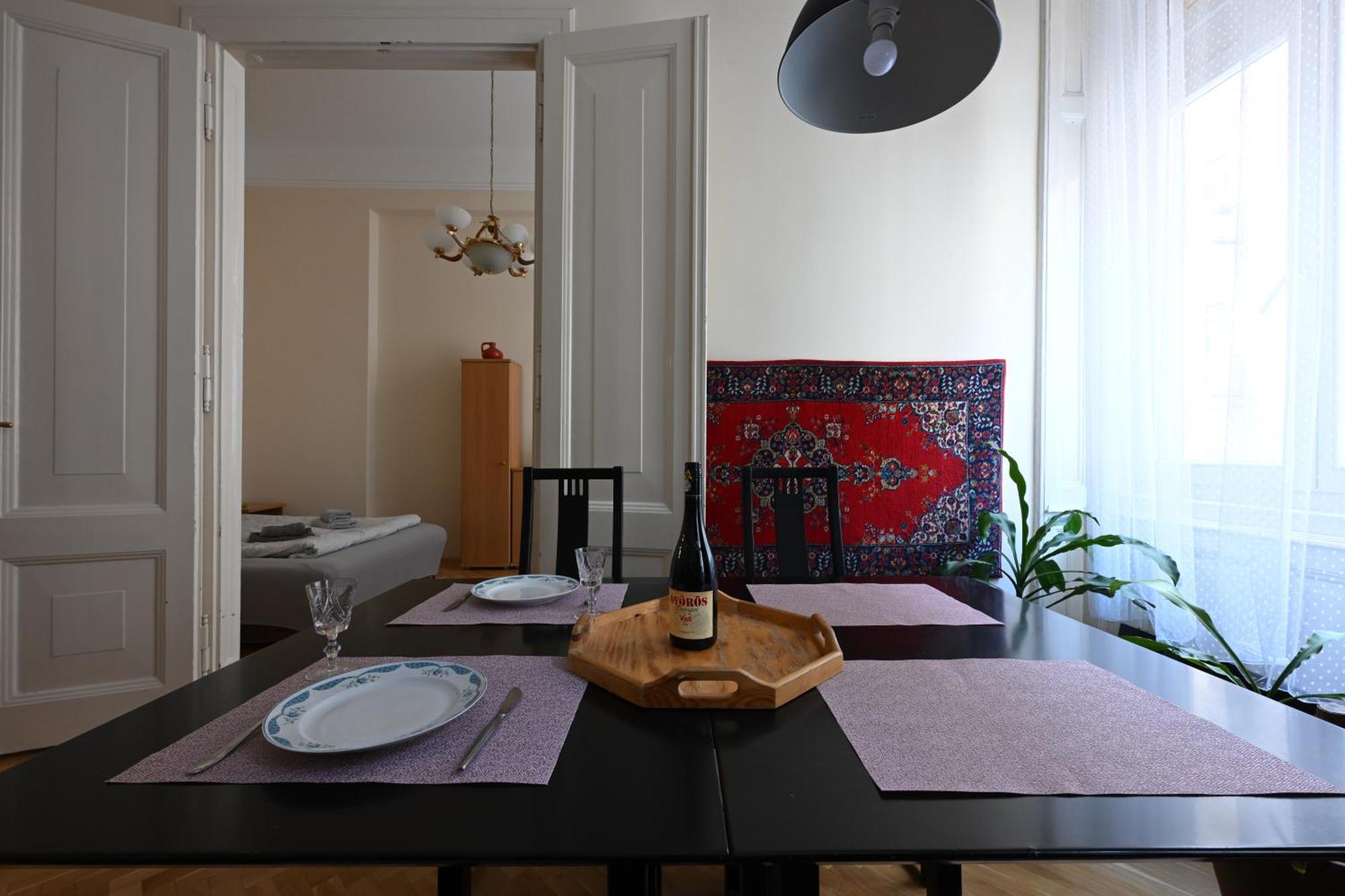 A Quiet Place In The Heart Of The City Budapest Exteriör bild