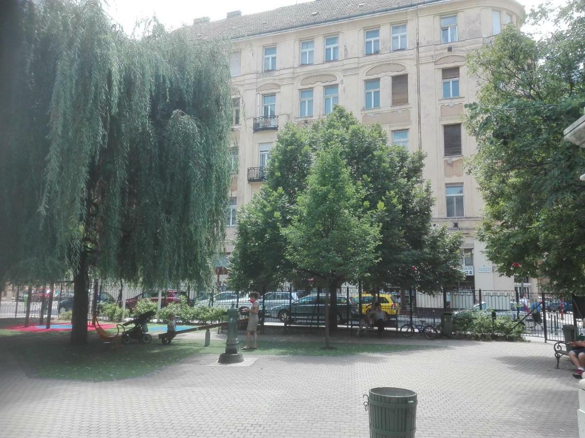 A Quiet Place In The Heart Of The City Budapest Exteriör bild
